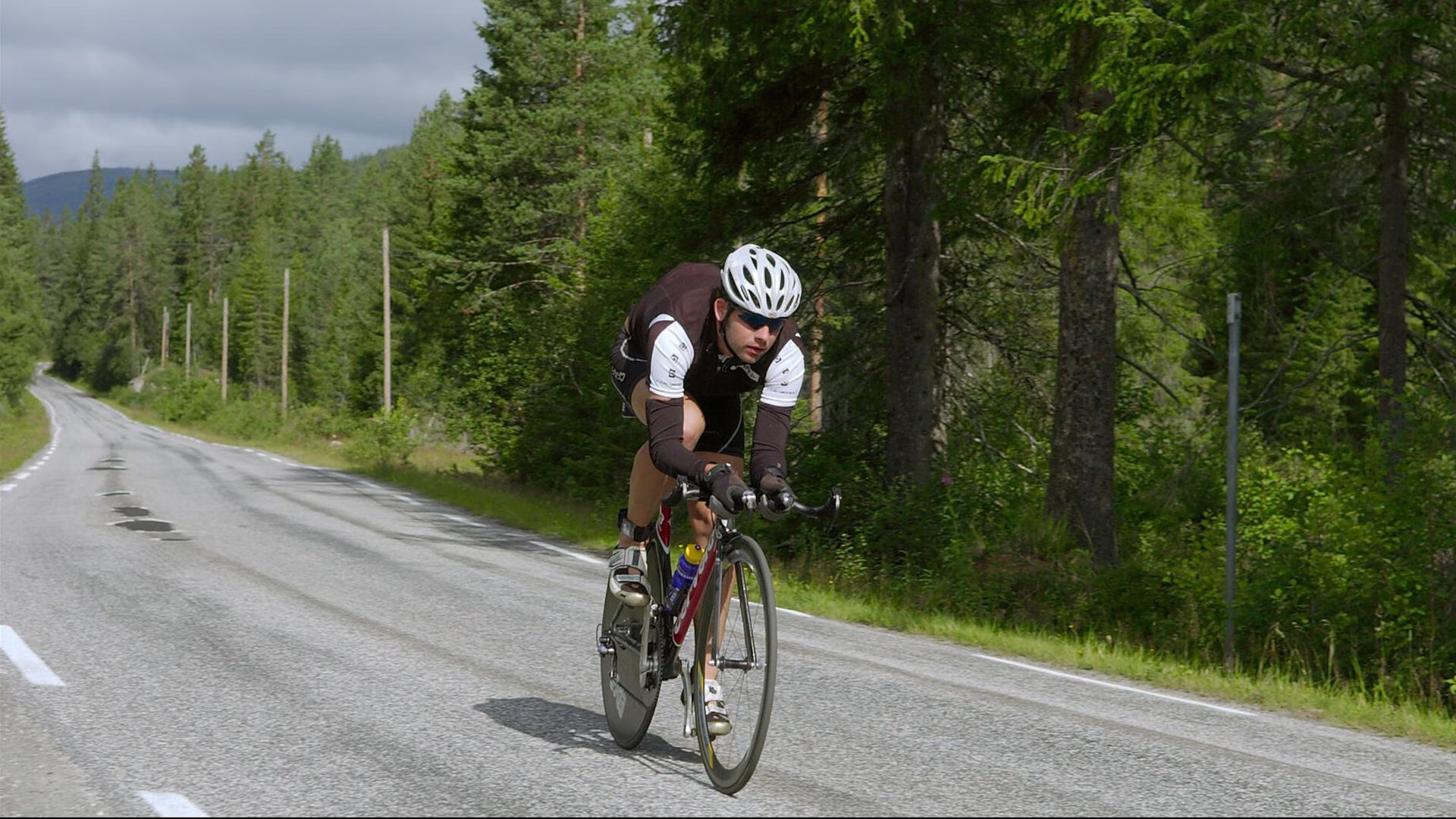 “萨尔·巴赫：南非队的进攻核心，世界杯之旅的关键人物”